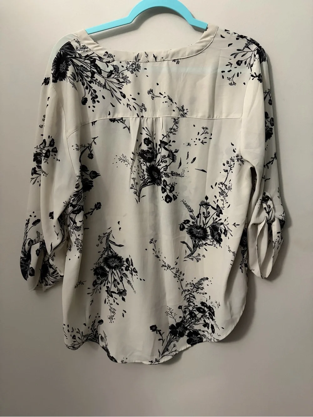 Maurices Cream Floral V-Neck Blouse - Picture 3 of 3